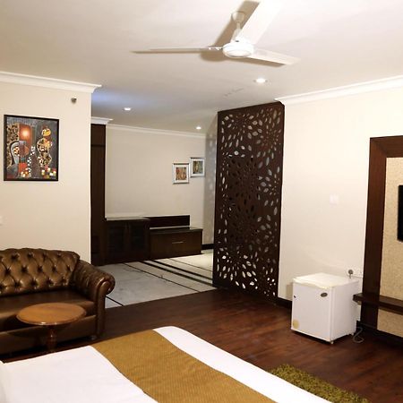 Hotel Imperial Executive Ludhiana Exterior foto